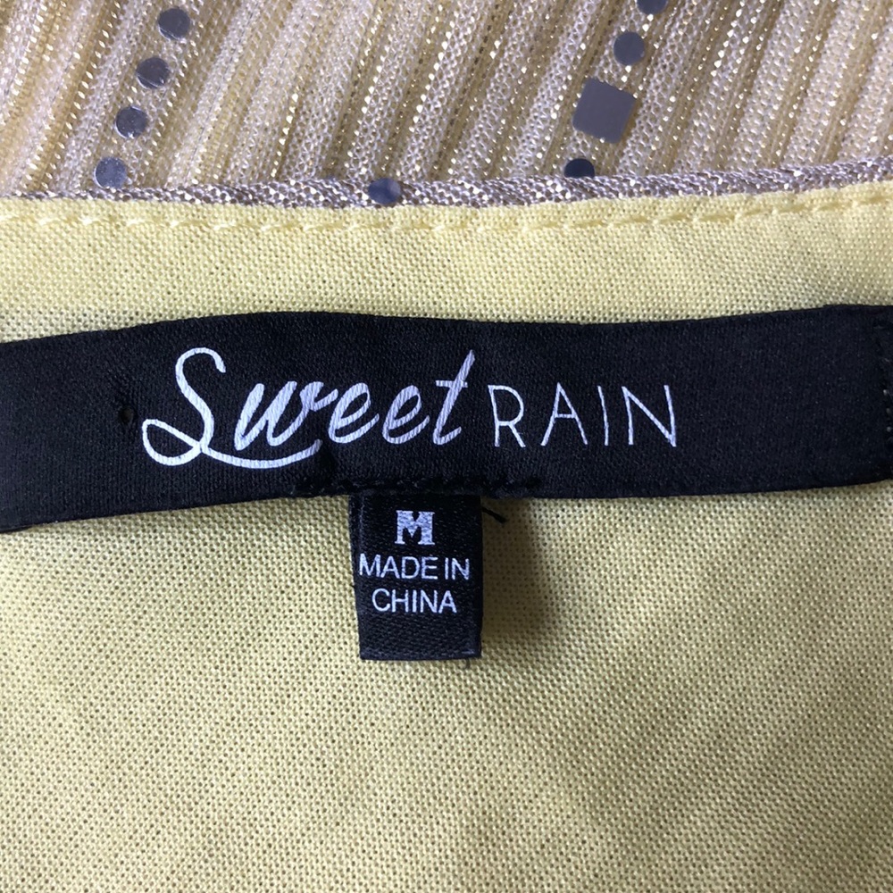 Sweet Rain tank top v-neck yellow metallic Medium - Picture 5 of 8